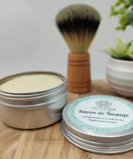 savon de rasage et blaireau