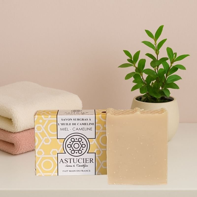 Savon sans huile essentielle pour peau atopique – Miel & Cameline