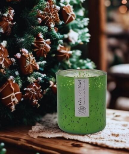 bougie féerie de noël tonka cannelle bergamote artisanale